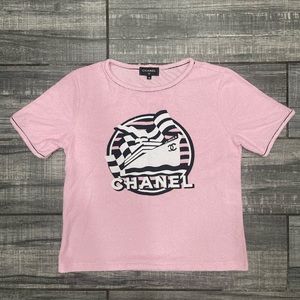 CHANEL - 幻の逸品！CHANEL 2019 クルーズ ピンク Tシャツ Chanel pink shirt - Gem